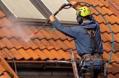 Démoussage et hydrofuge de toiture à Limésy